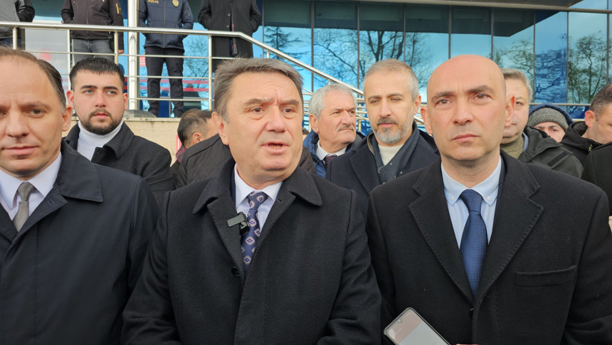 Zonguldak'taki İmamoğlu gösterileri; Belediye Başkanı Tahsin Erdem ailesiyle birlikte ifadeye çağrıldı - Resim : 2