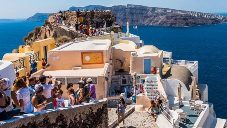 Turizmde yüksek fiyatlar Yunan adalarına ilgiyi zıplattı