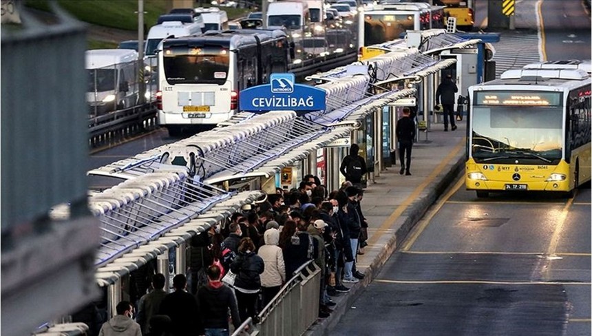 Otobüs, Marmaray, Metro ve İETT'ye ne kadar zam geldi? İstanbul güncel toplu taşıma ücretleri 2025