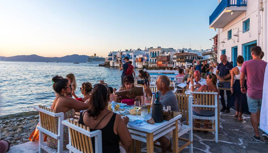 Sabah yazarından Turizm Bakanı’na çağrı! Bodrum’da, Marmaris’te milleti soyanlara ‘Ne yapıyorsunuz’ diyecek biri yok mu? - Resim : 2