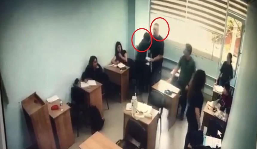 Gebze'de zihinsel engelli genç dersi bastı! Bıçaklı ve sopalı saldırı anları kamerada