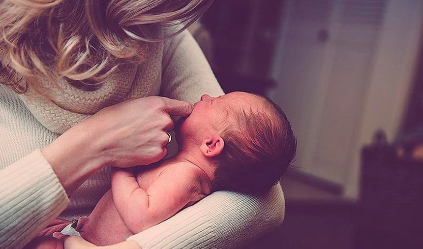 Çalışan annelere müjde! Doğum izni 1 yıla çıkıyor