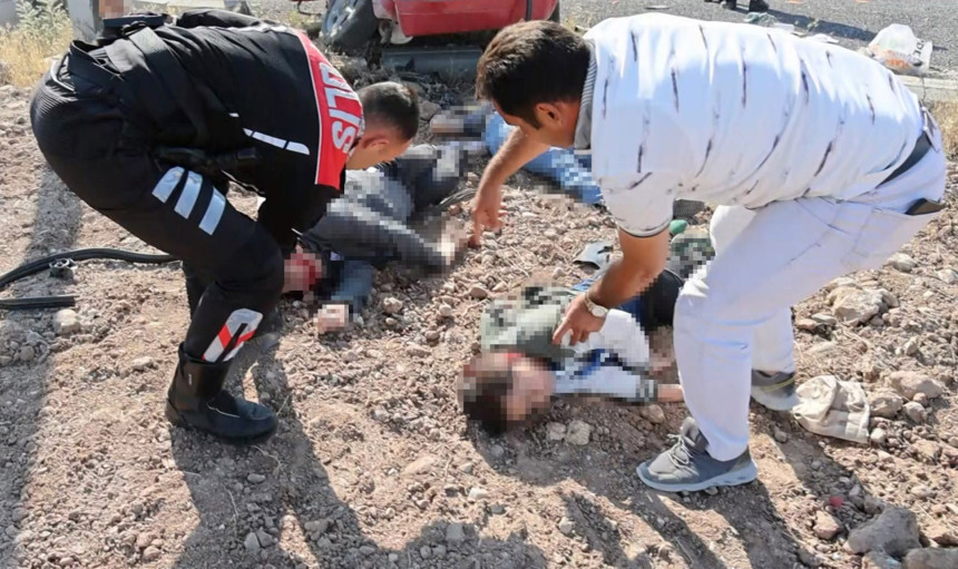 Sınava giderken canından oldu! Aksaray'da feci kaza: 1 ölü, 9 yaralı