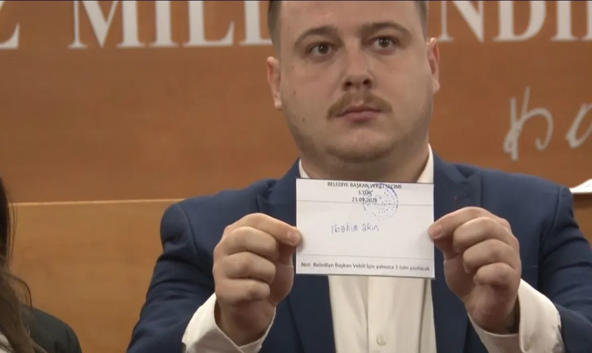 Bayrampaşa Belediyesi'nde ortalık karıştı! AK Parti İstanbul İl Başkanı Abdullah Özdemir ilk kez bu kadar sinirlendi! - Resim : 2