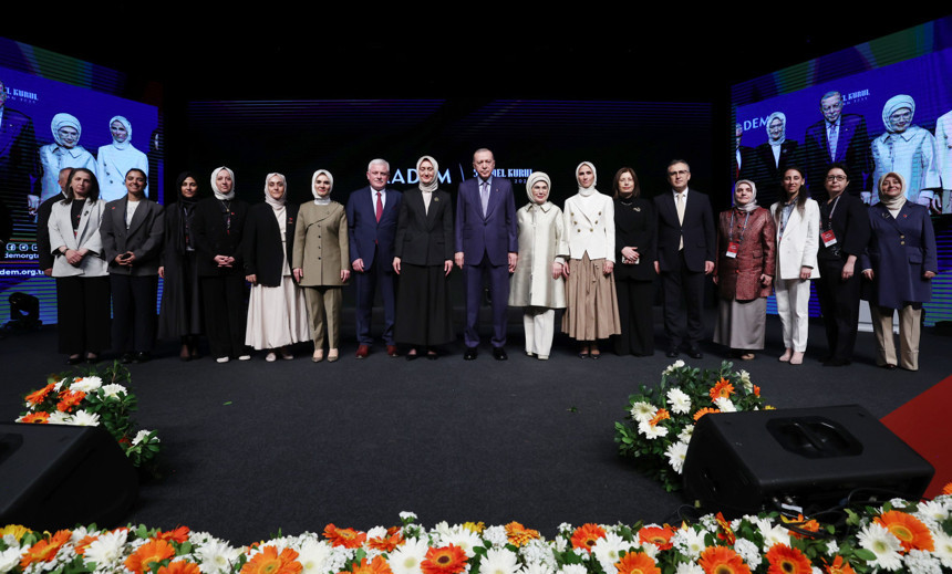 Cumhurbaşkanı Erdoğan: Nüfusumuzdaki azalış bir beka sorunudur, savaştan daha önemli bir tehdit - Resim : 2