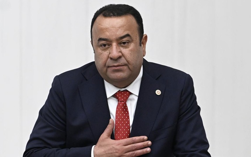 Adnan Beker kimdir nereli? CHP'ye mi katıldı?