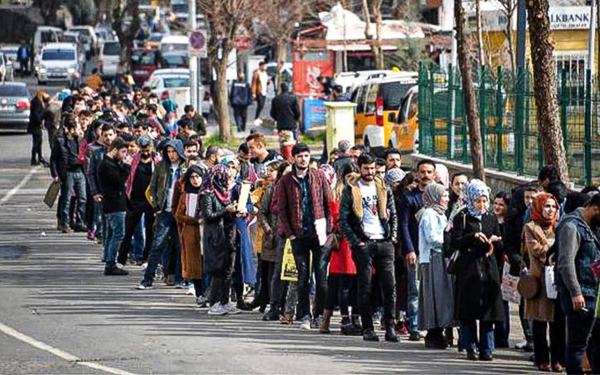 TÜİK verileri açıkladı! Yılın ilk çeyreğinde 3 milyon 105 bin kişi işsiz