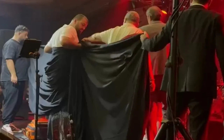 Ünlü şarkıcı Sevcan Orhan sahnede kalp krizi geçirdi! - Resim : 2