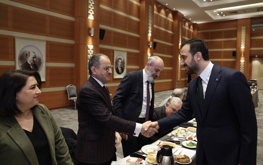 "Polemiklere değil işimize bakalım" AK Parti İl Başkanı Abdullah Özdemir'in mesajı çok net