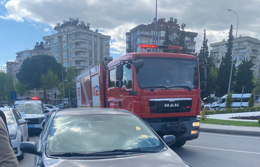 Kahramanmaraş’ta kaza yürekleri ağza getirdi! Otomobil 5 yayaya birden çarptı