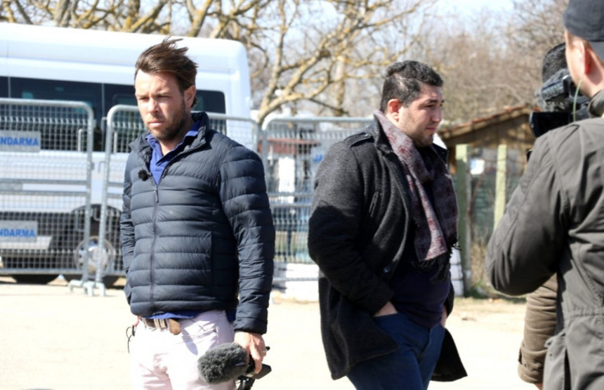 Provokatör Yunan muhabire tokat gibi sözler