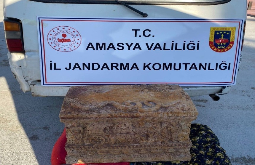 Amasya’da tarih koruma altında! Roma dönemine ait mini lahit ele geçirildi