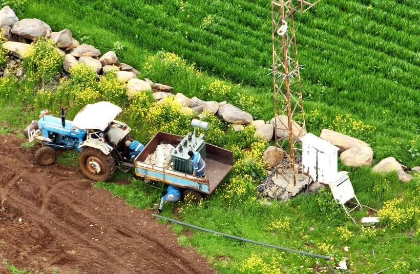 Kaçak elektrik kullanımı drone ile tespit edildi! 900 evlik enerji tarlalara akmış!