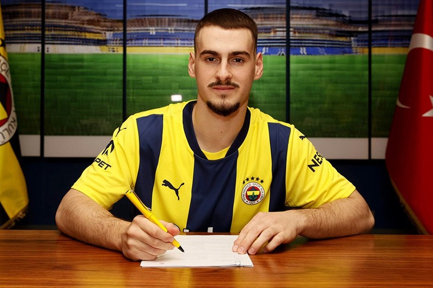 Fenerbahçe transferi resmen duyurdu: Ognjen Mimovic geldiği gibi ayrıldı!