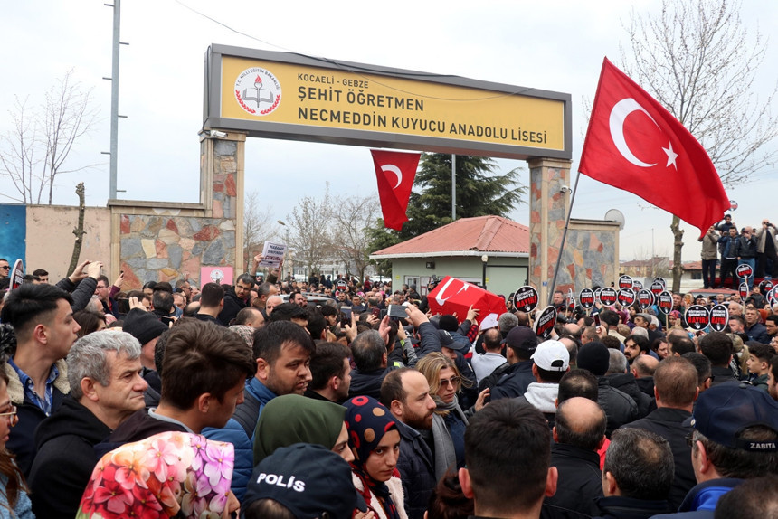 Gebze'de Necmeddin öğretmene son görev... - Resim : 2