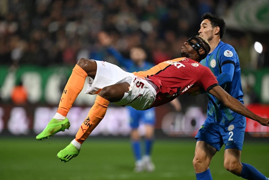 Victor Osimhen duble yaptı, Galatasaray kabustan uyandı! Çaykur Rizespor 1 - 2 Galatasaray | Maçın özeti - Resim : 3