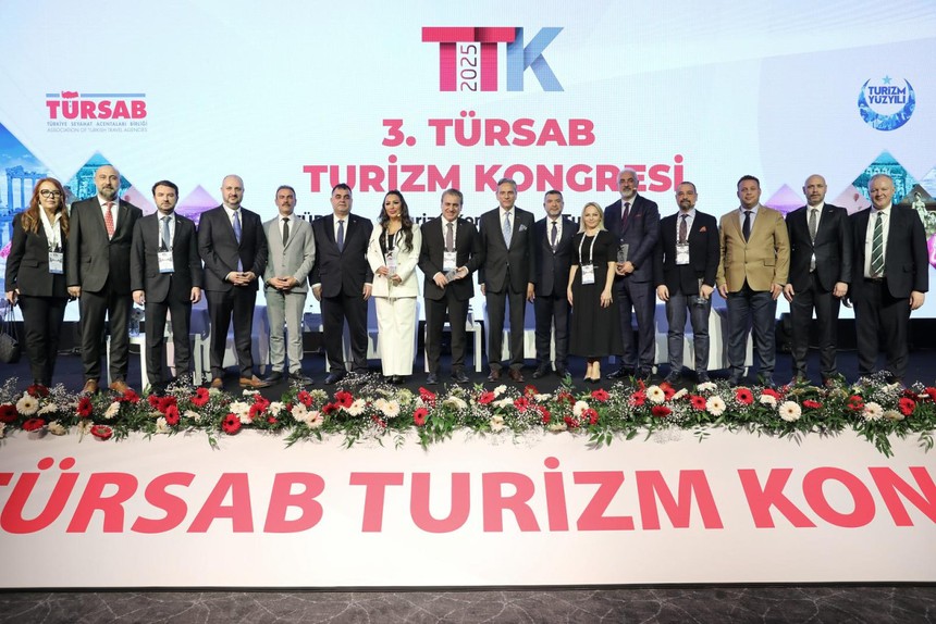 3. TÜRSAB Kongresi yapıldı... Firuz Bağlıkaya: İnsan odaklı anlayıştan asla vazgeçmemeliyiz - Resim : 4