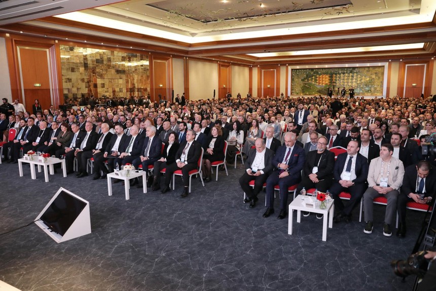 3. TÜRSAB Kongresi yapıldı... Firuz Bağlıkaya: İnsan odaklı anlayıştan asla vazgeçmemeliyiz - Resim : 5
