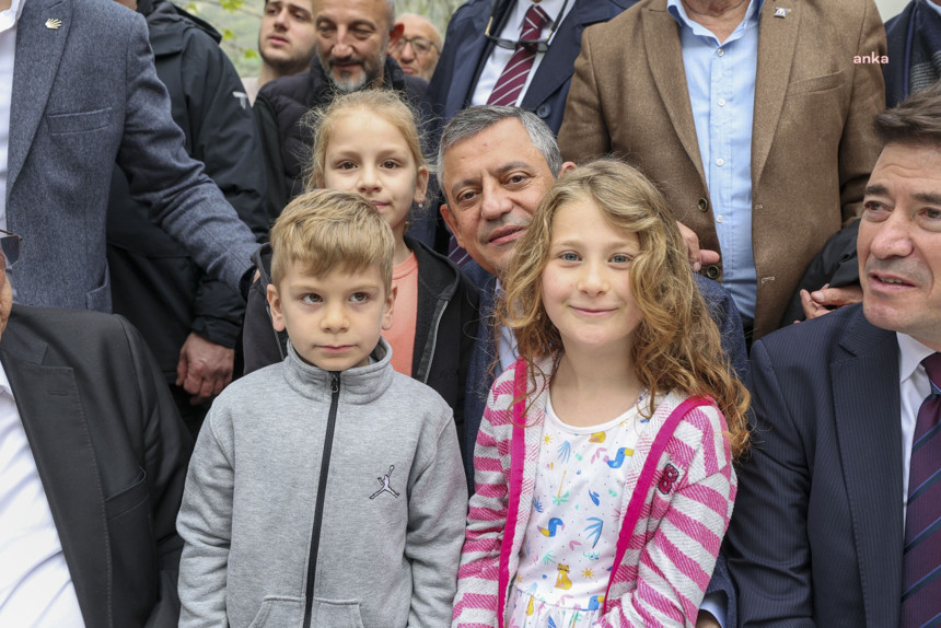 Özgür Özel Ekrem İmamoğlu'nun memleketi Trabzon'da bayramı karşıladı