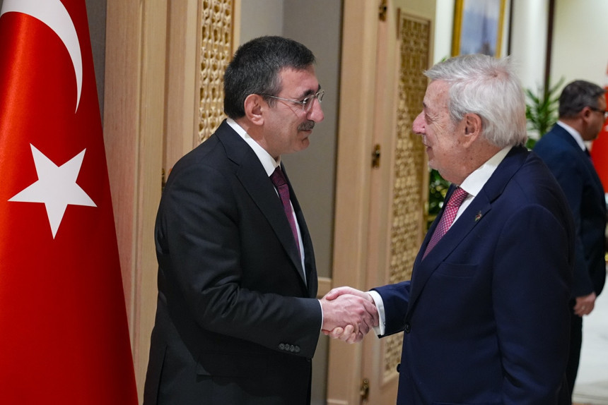 Cumhurbaşkanı Yardımcısı Cevdet Yılmaz Şili Dışişleri Bakanı Klaveren ile görüştü! Türkiye-Şili ilişkilerinde 100. yıl hedefi - Resim : 2