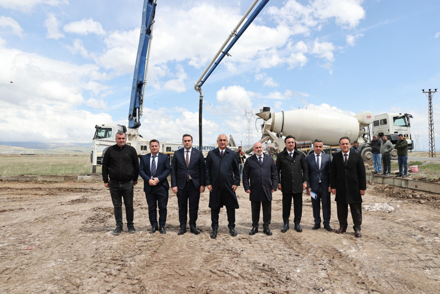 Muş’ta 40 dönüm arazi üzerine "Sokak Hayvanları Doğal Yaşam Alanı" yapılıyor - Resim : 2