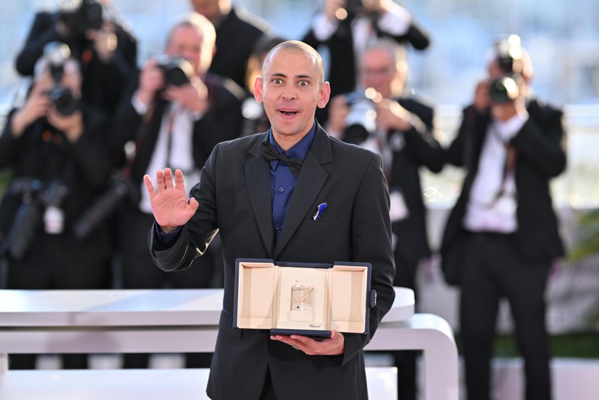 Filistinli yönetmen Tawfeek Barhom Cannes'dan ödülle döndü