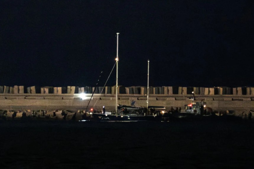Madleen gemisini kaçıran İsrail 12 aktivisti gözaltına aldı: Aşdod Limanı'na getirildiler