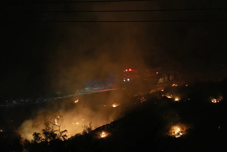 İzmir'de orman yangını: Alevler büyüyor, tahliyeler sürüyor! - Resim : 2