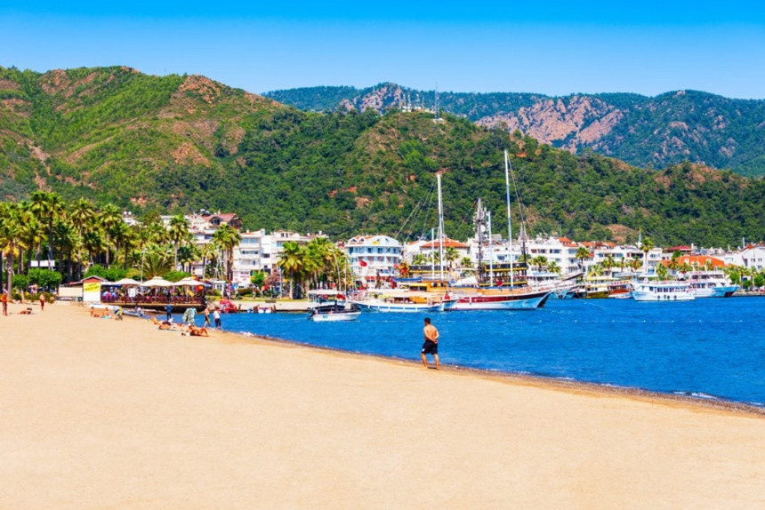 Sabah yazarından Turizm Bakanı’na çağrı! Bodrum’da, Marmaris’te milleti soyanlara ‘Ne yapıyorsunuz’ diyecek biri yok mu? - Resim : 3
