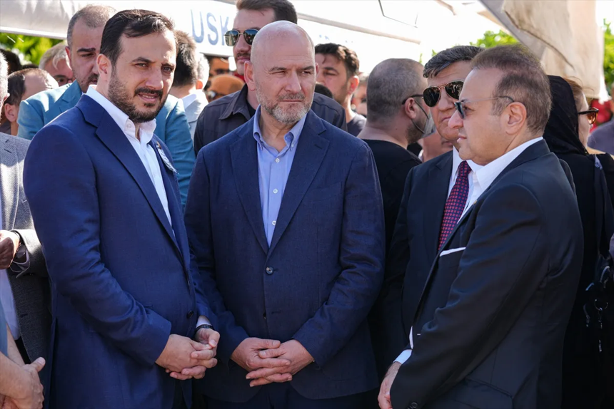 Yiğit Bulut son yolculuğuna uğurlandı - Resim : 4