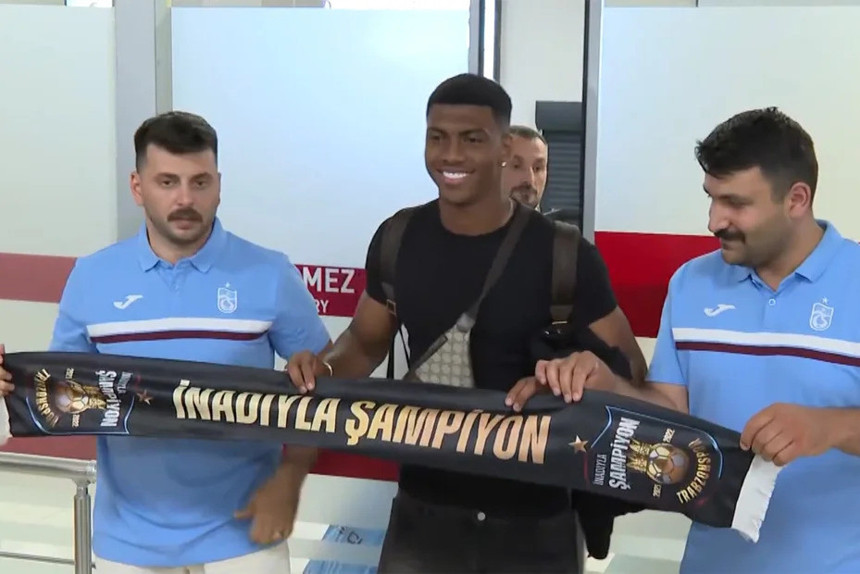 Trabzonspor yeni golcüsü Felipe Augusto'ya resmen kavuştu