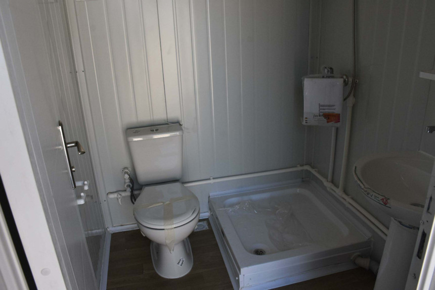 Depremin vurduğu Sındırgı'da ilk geçici barınma merkezi kuruldu - Resim : 2