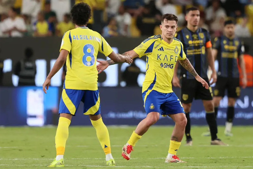 Jhon Duran'ın eski takım arkadaşı Süper Lig yoluna girdi! Bonservisine 60 milyon euro ödenmişti!