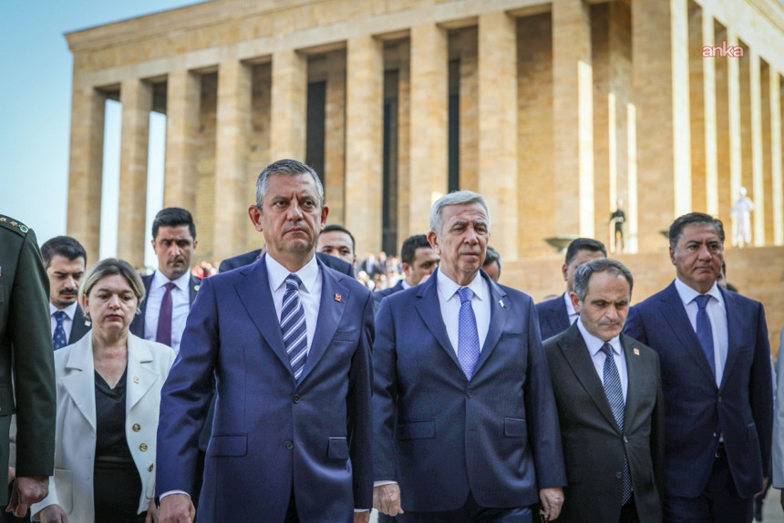 Özgür Özel’den Mansur Yavaş ve Ekrem İmamoğlu açıklamaları! Kimsenin yedeği değil, adayımız İmamoğlu