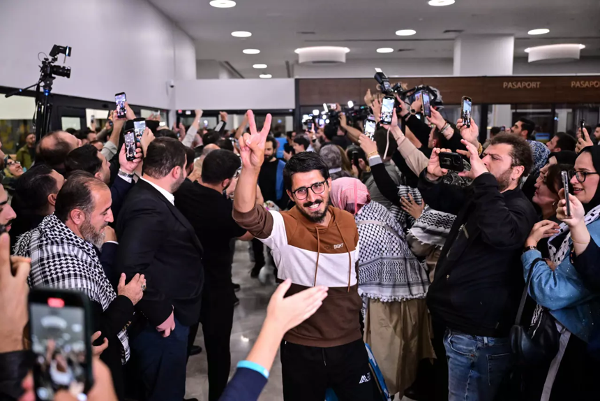 İsrail tarafından esir alınmışlardı! 14 Türk aktivist İstanbul'a geldi