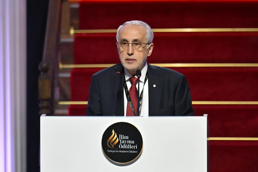 Dördüncüsü düzenlenen İlim Yayma Ödülleri sahiplerini buldu - Resim : 4