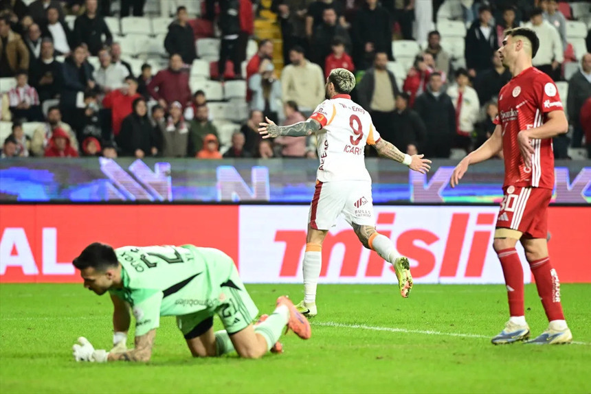 Mauro Icardi yine sahneye çıktı, Gheorghe Hagi'nin rekorunu yakaladı!