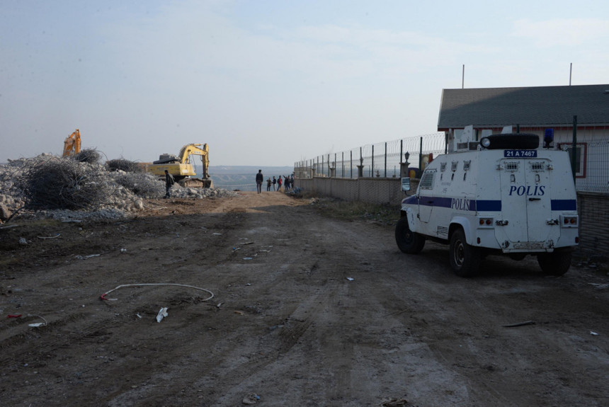 Vali Karaloğlu'nu çileden çıkaran proje