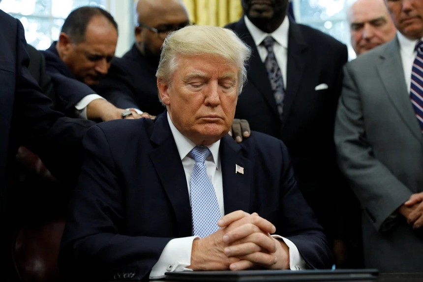Sonunda bu da oldu: Donald Trump'ı Mesih ilan ettiler! - Resim : 2