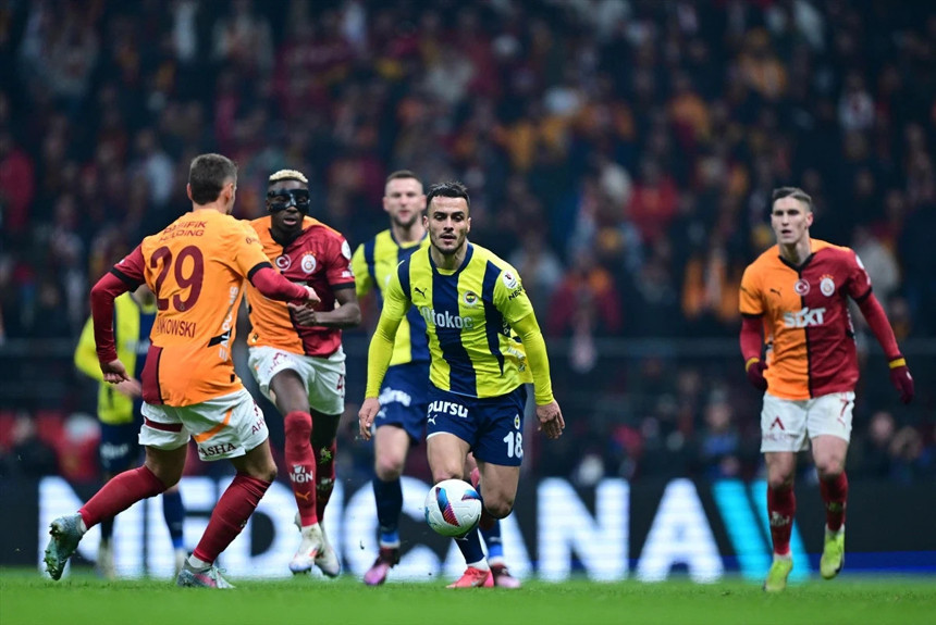 Dev derbide gol sesi çıkmadı, iki takım puanları paylaştı! Galatasaray 0 - 0 Fenerbahçe | Maçın özeti - Resim : 3