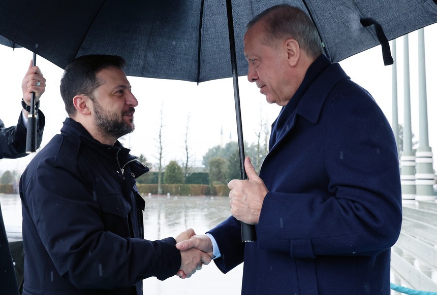 Cumhurbaşkanı Recep Tayyip Erdoğan'dan Volodimir Zelenski'ye jest: Fotoğraftaki detay dikkatlerden kaçmadı!
