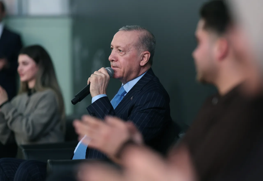 Cumhurbaşkanı Recep Tayyip Erdoğan gençlere kritik uyarı: Sakın istismarcılara ve millet düşmanlarına aldanmayın