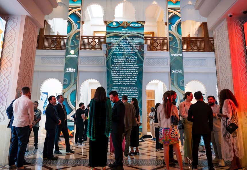 İstanbul Dijital Sanat Festivali'nin 2026'daki ön gösterimi Dubai'de yapılacak