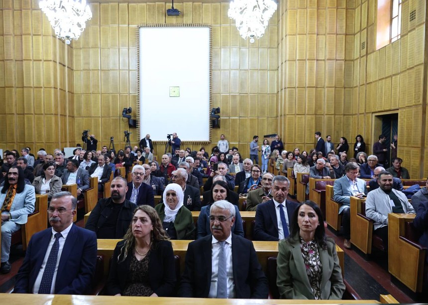 PKK kendini ne zaman feshedecek? Tülay Hatimoğulları: Tarih yok ama kesinlik var