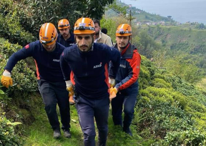İstanbul'dan memleketi Rize'ye çay toplamaya gitti, ilkel teleferikten düşerek can verdi