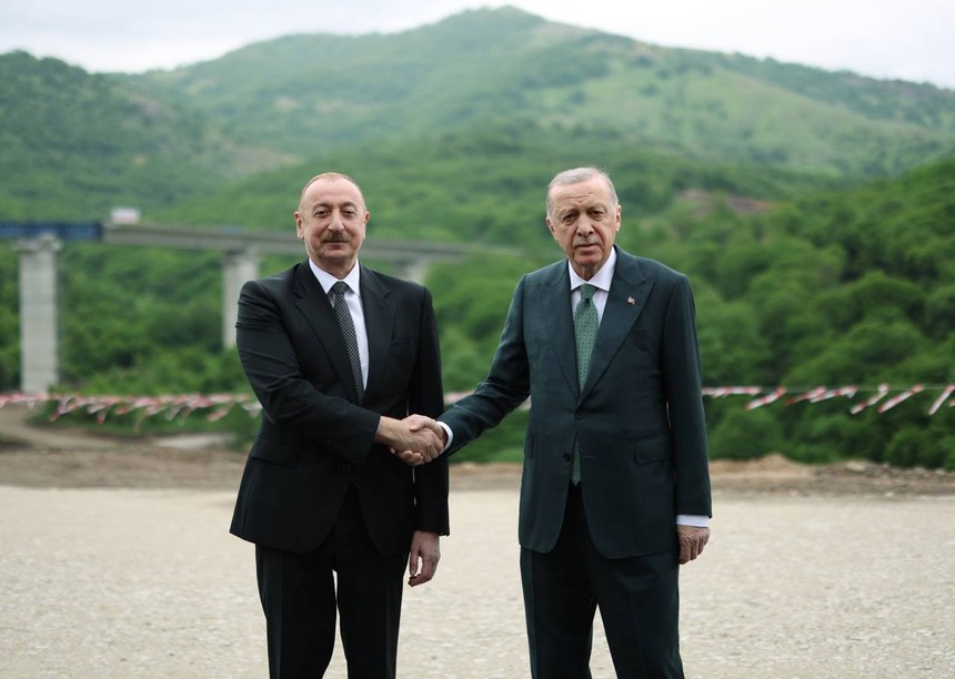 Cumhurbaşkanı Erdoğan ve Aliyev, Laçın Uluslararası Havalimanı'nın açılışını yaptı