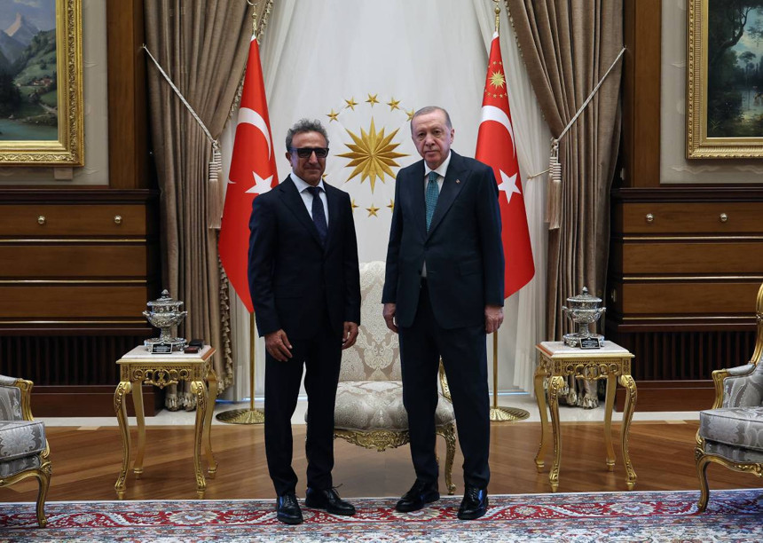 Cumhurbaşkanı Erdoğan Chobani'nin patronu Hamdi Ulukaya'yı kabul etti