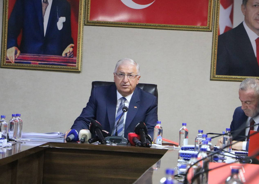 Yaşar Güler Hakkari'de... "Türklerin ve Kürtlerin birlikteliği bu coğrafyadaki barışın temel yapı taşıdır" - Resim : 2