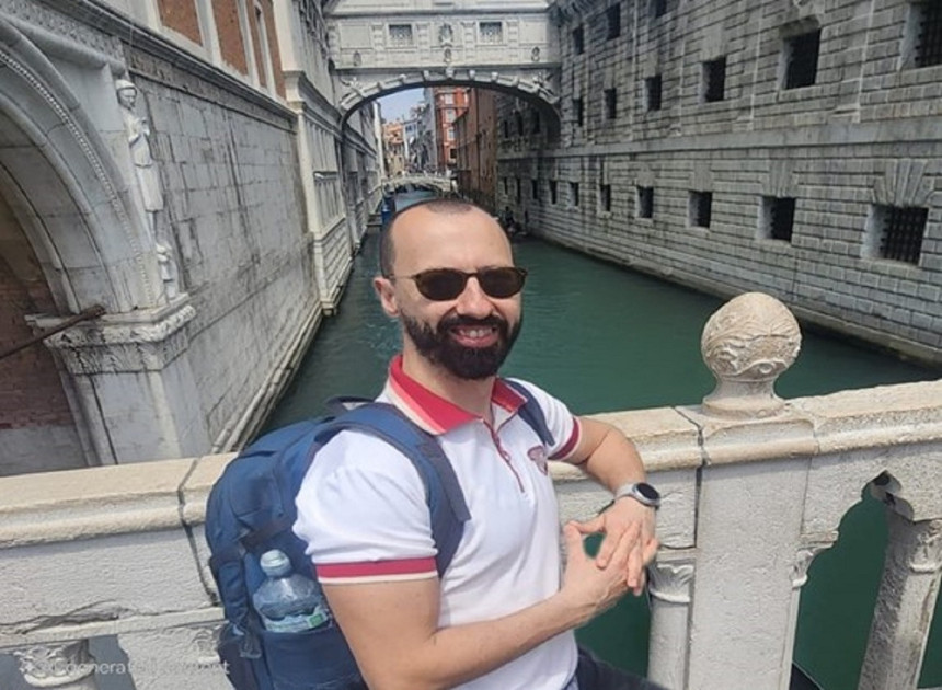 İstanbul Şişli’nin Yüzme Kursu Eğitmeni Teoman Etensel: Spora Hayat Kat