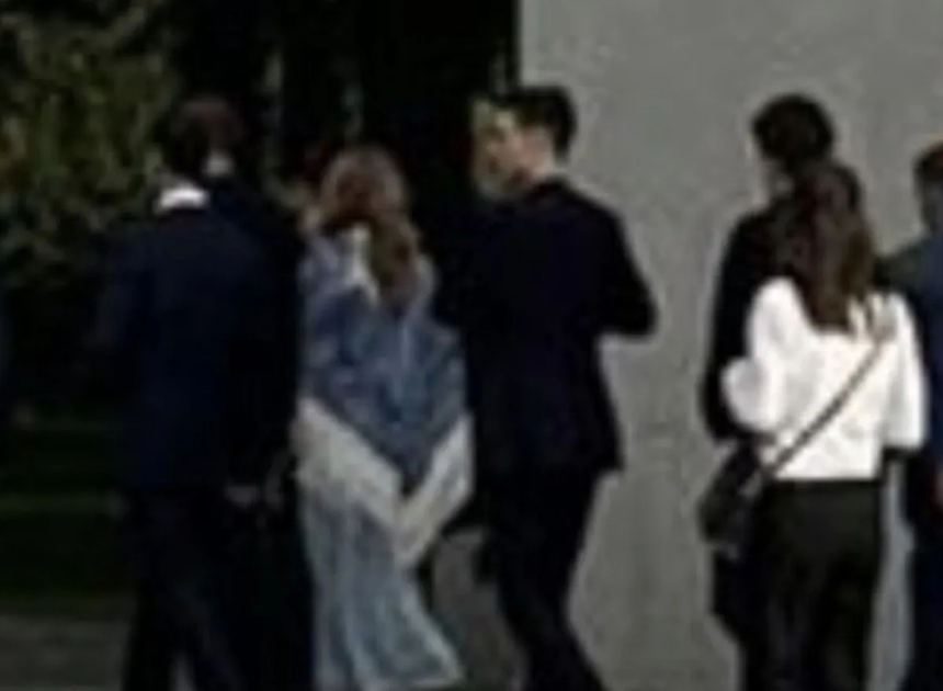 Ahmed Şara, Moskova'da Vladimir Putin ile görüşürken Esad ailesi ile gezmeye çıktı - Resim : 3